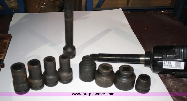 image for item 4739 Assorted tools