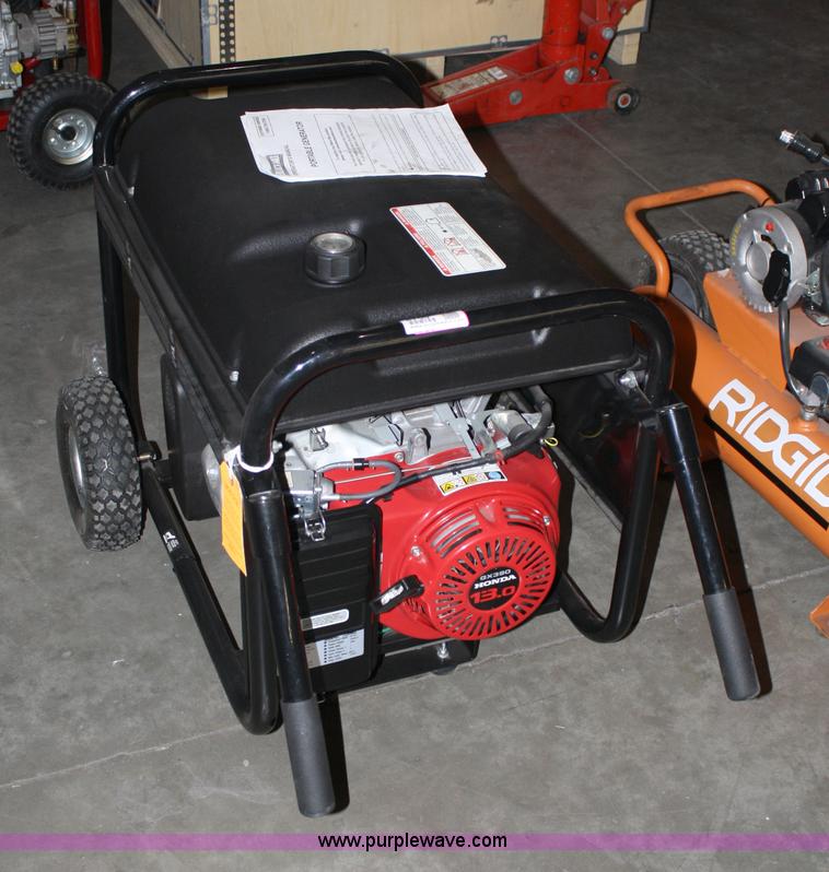 image for item 4750 Black Max 7000W generator
