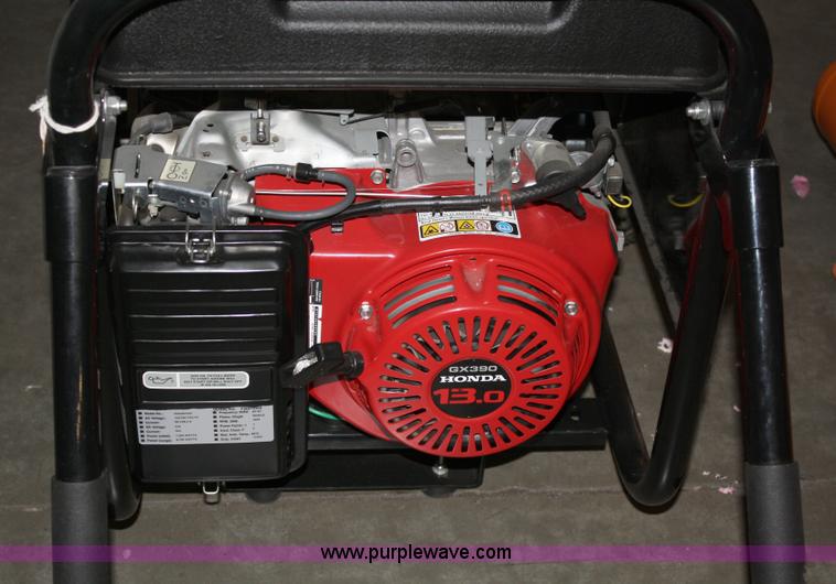 image for item 4750 Black Max 7000W generator