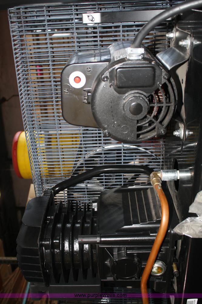 image for item 4755 Rockworth 80 gallon air compressor