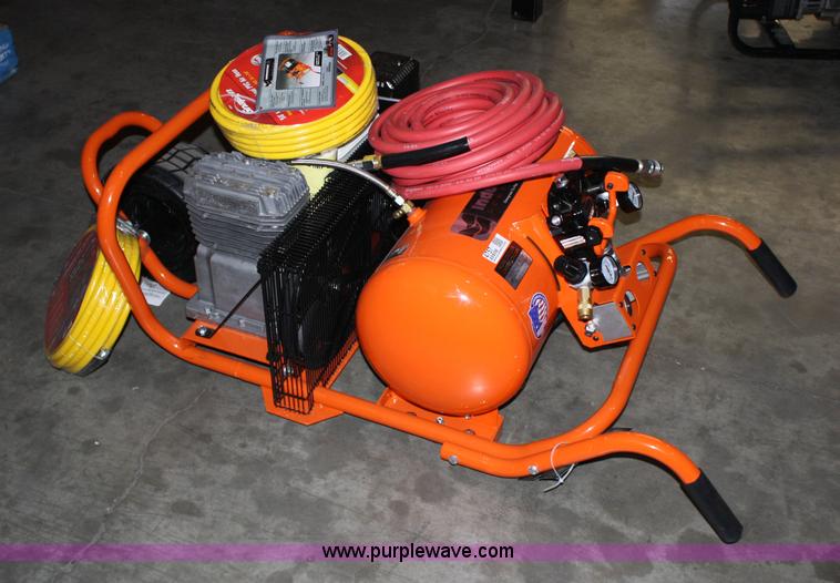 image for item 4757 Industrial Air Contractor H4x 10 gallon air compressor