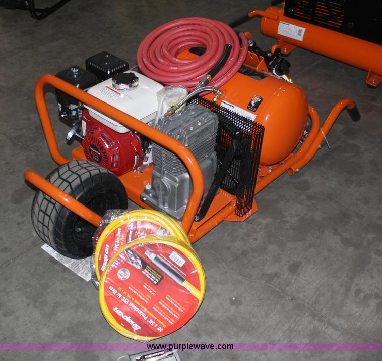 image for item 4757 Industrial Air Contractor H4x 10 gallon air compressor