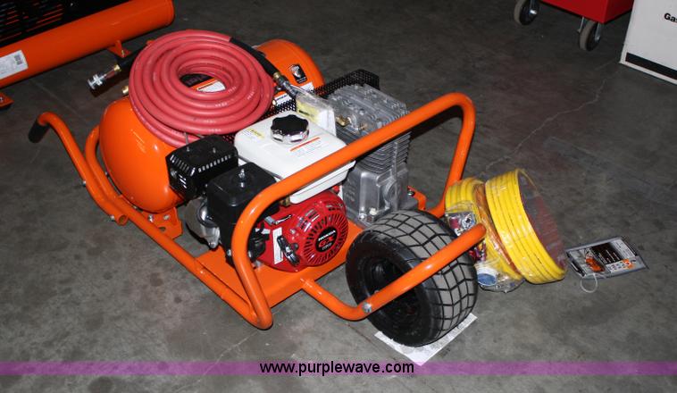 image for item 4757 Industrial Air Contractor H4x 10 gallon air compressor