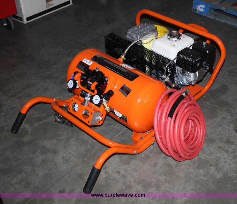image for item 4757 Industrial Air Contractor H4x 10 gallon air compressor