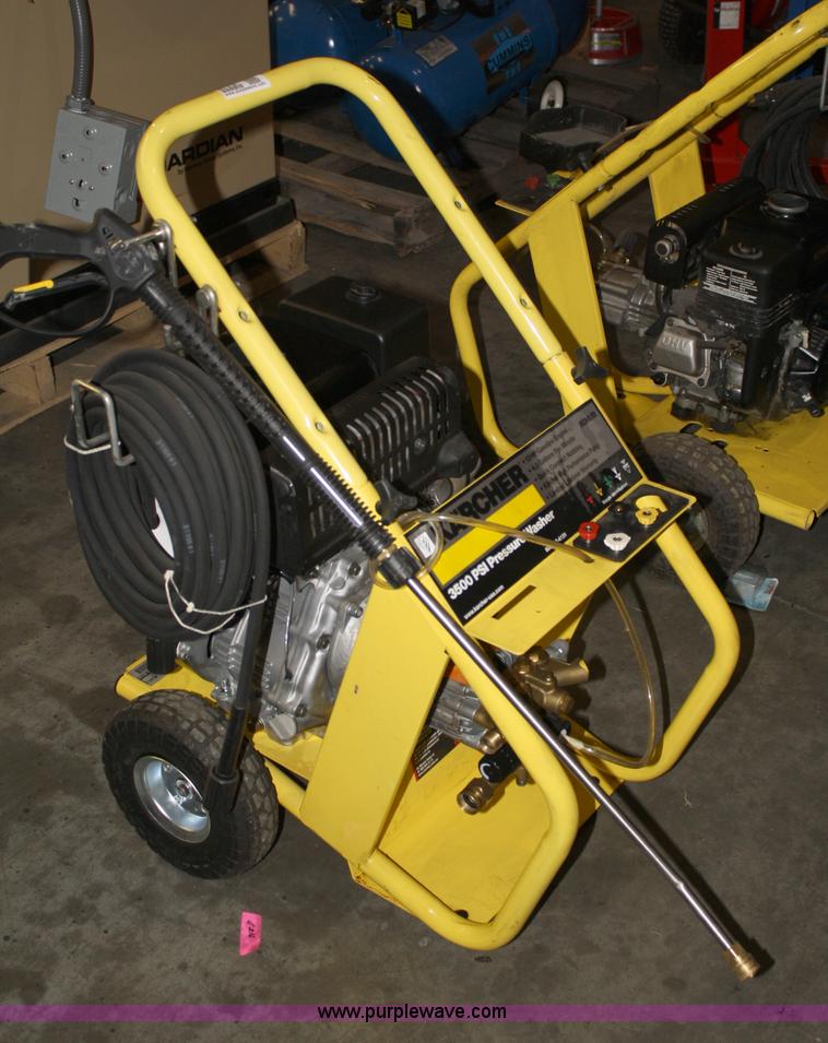 image for item 4775 Karcher 3500psi pressure washer