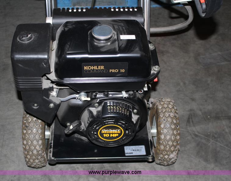 image for item 4777 Cub Cadet 3000psi pressure washer