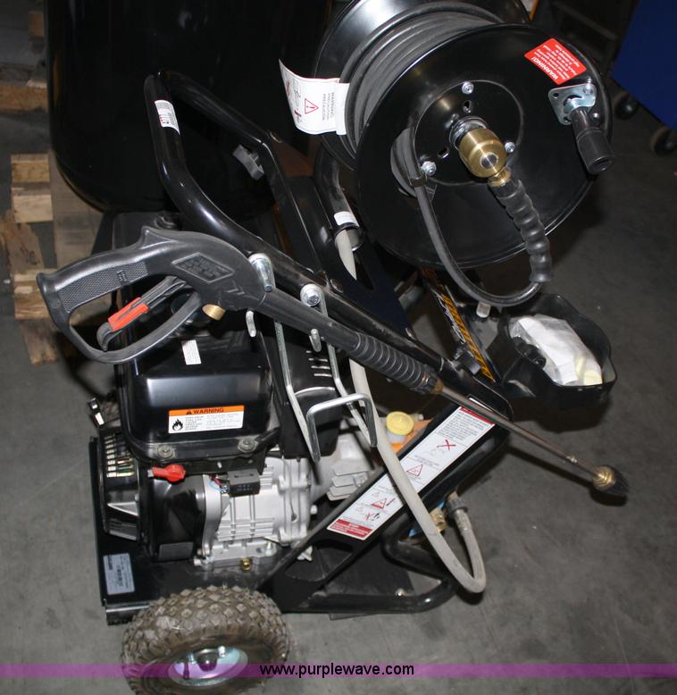 image for item 4777 Cub Cadet 3000psi pressure washer