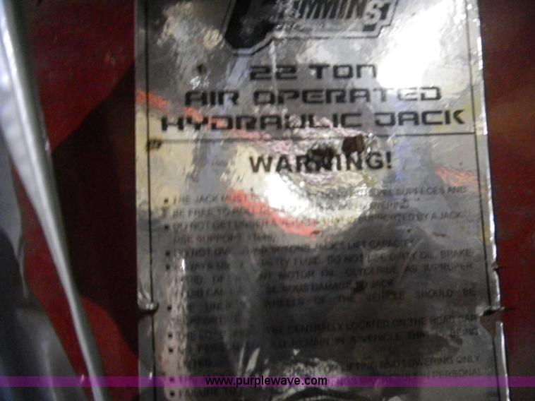 image for item 4825 (11) untested returned 22 ton air-operated hydraulic jacks