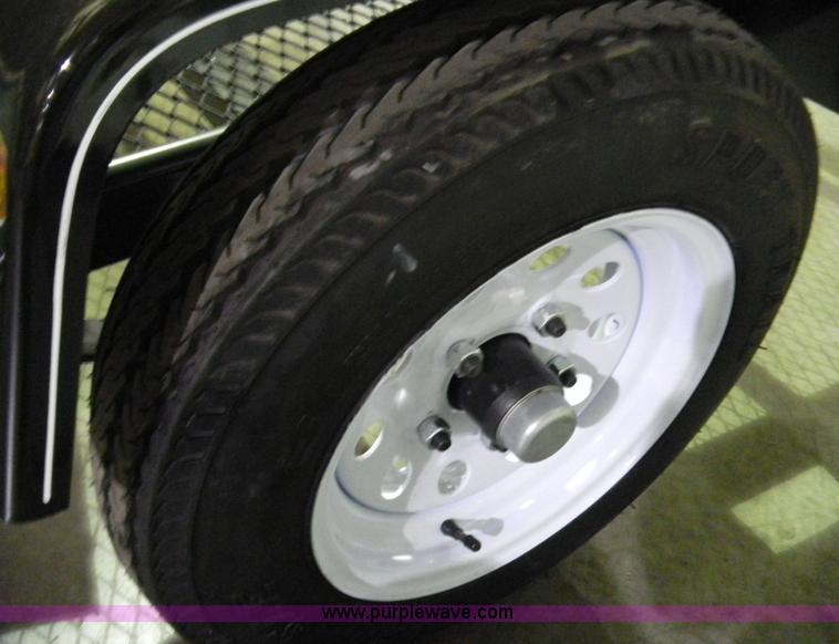 image for item 4903 2011 Carry-on utility trailer