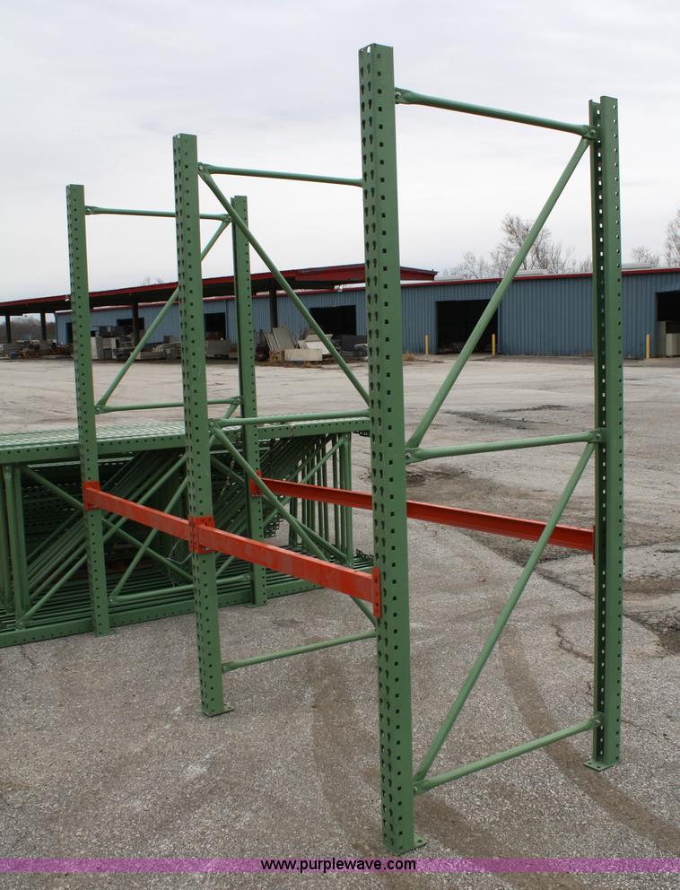 image for item 4916 Teardrop pallet racking