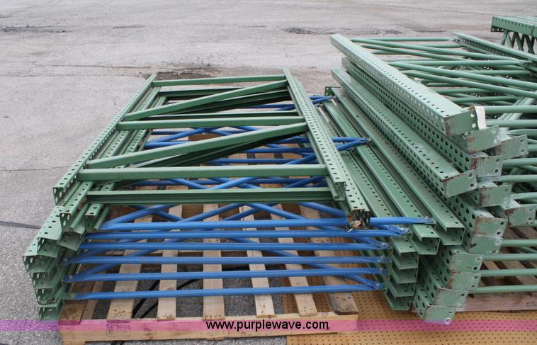 image for item 4916 Teardrop pallet racking