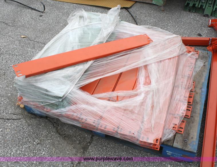 image for item 4916 Teardrop pallet racking