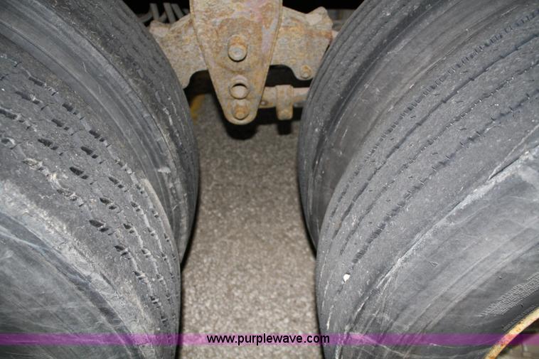 image for item 4984 1994 Stoughton van trailer with shelving and lighting