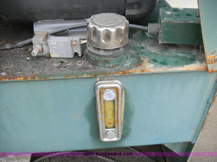 image for item 4996 Trash compactor