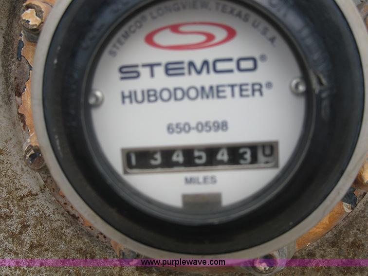 image for item 1000 2001 Mack CH612 semi truck