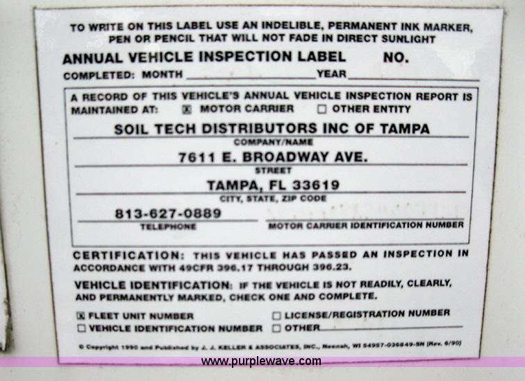 image for item 1000 2001 Mack CH612 semi truck