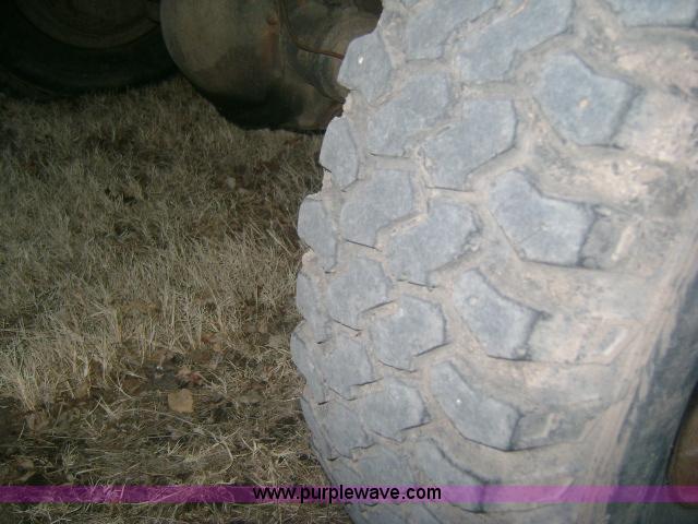 image for item 1500 1991 Ford F350 feed pickup truck