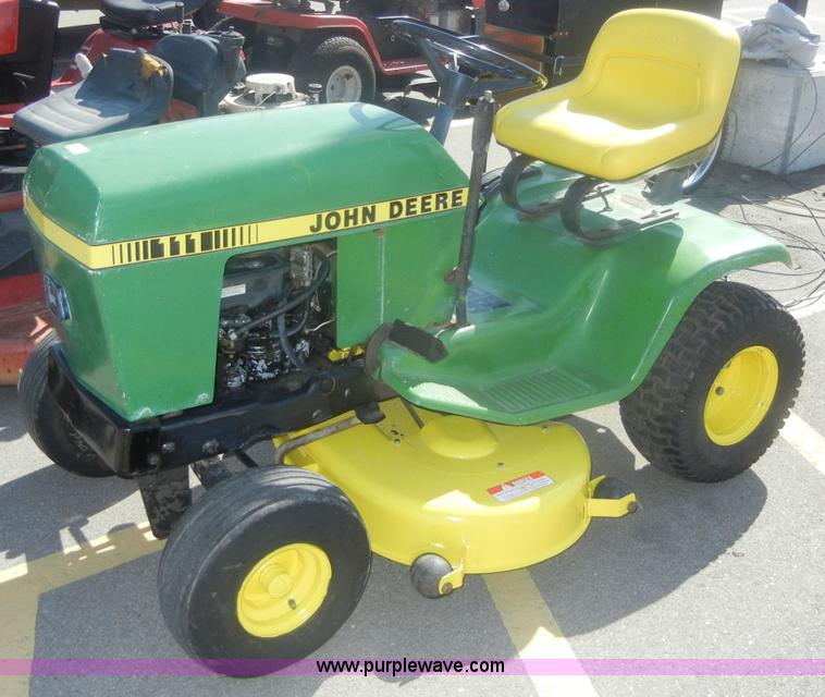 image for item 2082 John Deere 111 lawn tractor
