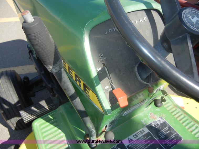 image for item 2082 John Deere 111 lawn tractor
