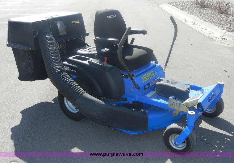 image for item 2086 2006 Dixon zero turn speedsteer mower