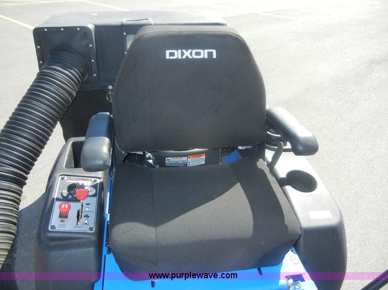 image for item 2086 2006 Dixon zero turn speedsteer mower