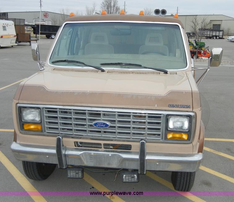 image for item 2268 1987 Ford E350 Econoline Centurion RV Cutaway