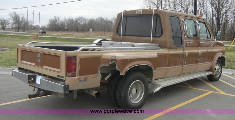 image for item 2268 1987 Ford E350 Econoline Centurion RV Cutaway