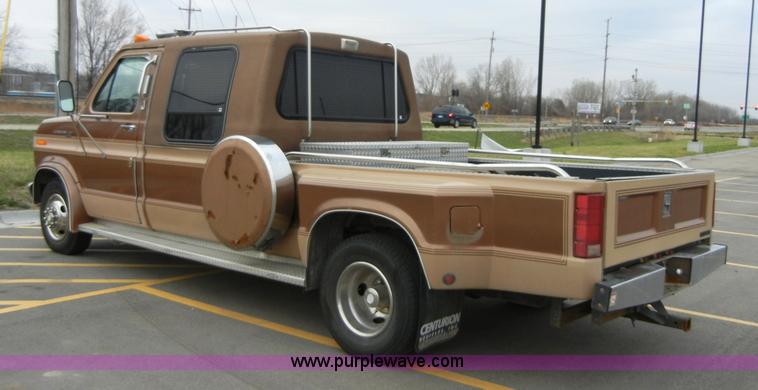 image for item 2268 1987 Ford E350 Econoline Centurion RV Cutaway