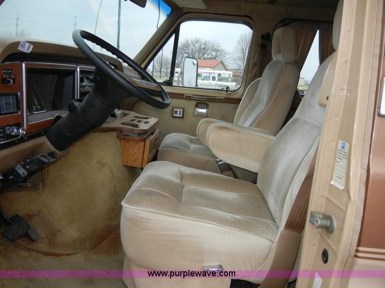 image for item 2268 1987 Ford E350 Econoline Centurion RV Cutaway