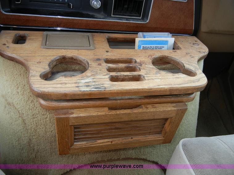 image for item 2268 1987 Ford E350 Econoline Centurion RV Cutaway