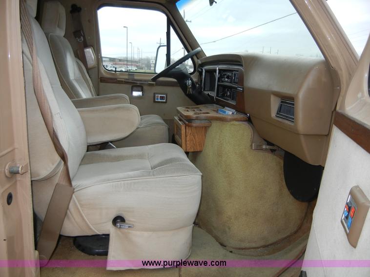 image for item 2268 1987 Ford E350 Econoline Centurion RV Cutaway