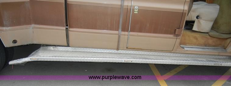 image for item 2268 1987 Ford E350 Econoline Centurion RV Cutaway