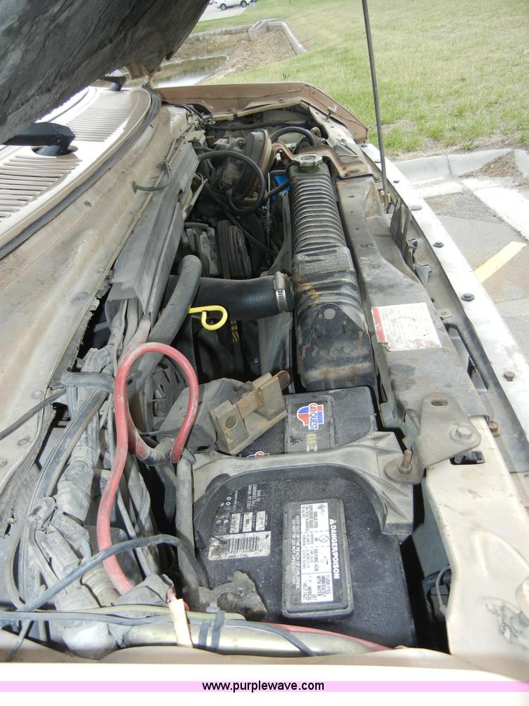 image for item 2268 1987 Ford E350 Econoline Centurion RV Cutaway