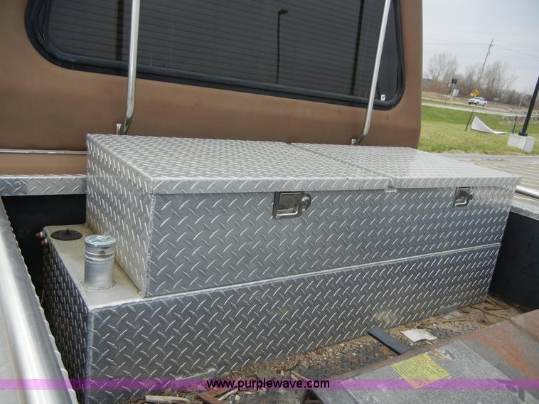 image for item 2268 1987 Ford E350 Econoline Centurion RV Cutaway