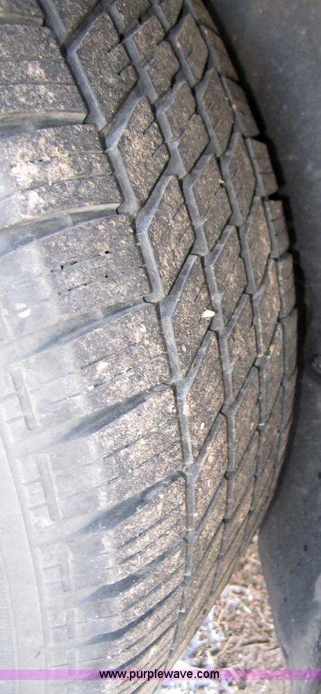 image for item 3315 2002 Dodge Intrepid SE