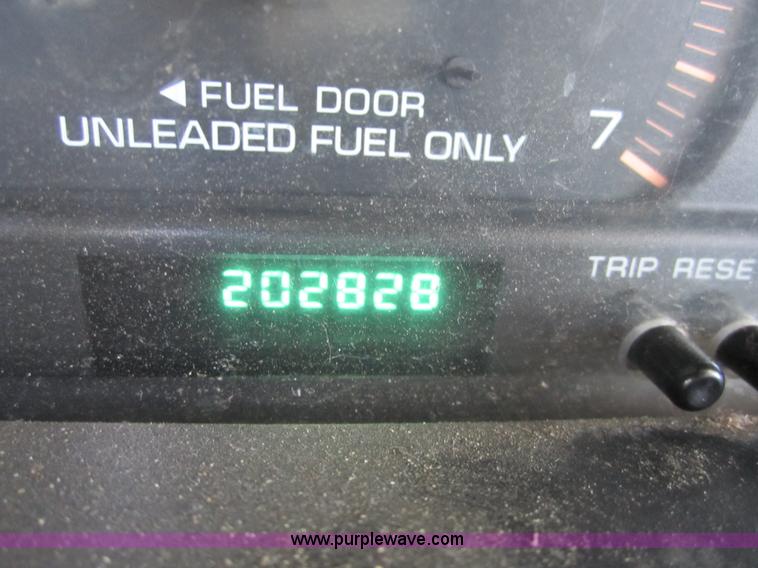 image for item 3742 1996 Plymouth Grand Voyager SE mini van