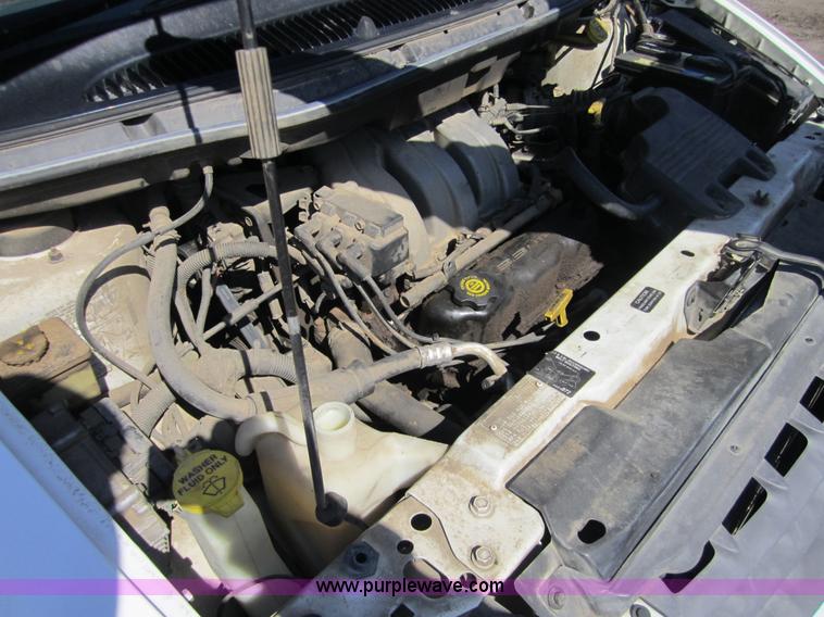 image for item 3742 1996 Plymouth Grand Voyager SE mini van