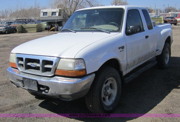 image for item 3743 1999 Ford Ranger XLT super cab pickup truck