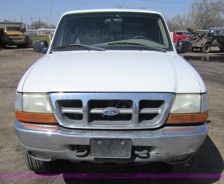 image for item 3743 1999 Ford Ranger XLT super cab pickup truck