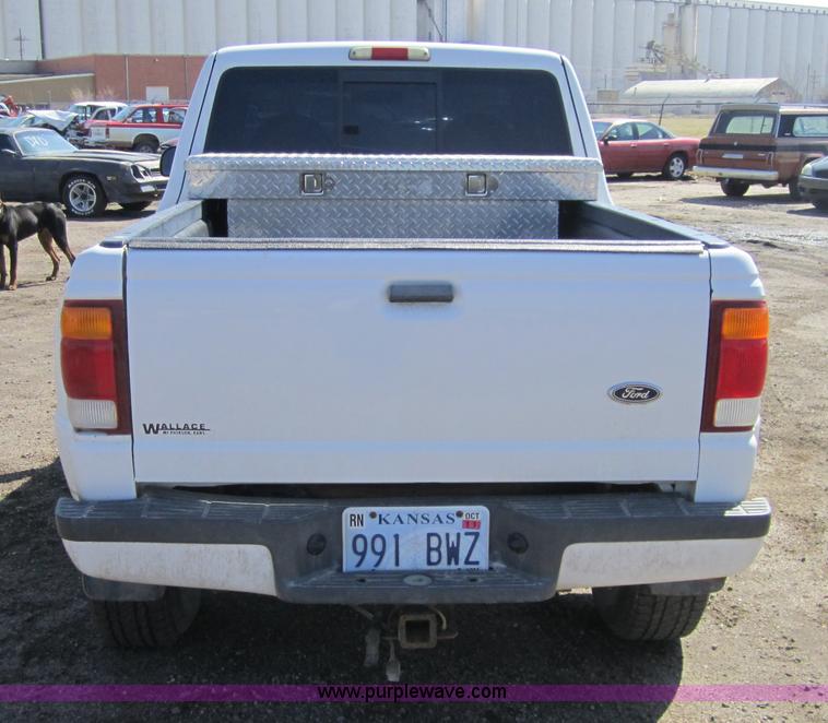 image for item 3743 1999 Ford Ranger XLT super cab pickup truck