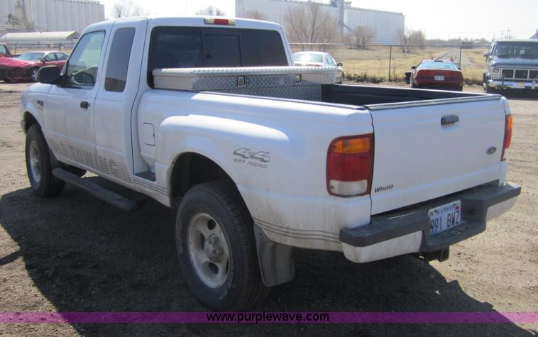 image for item 3743 1999 Ford Ranger XLT super cab pickup truck