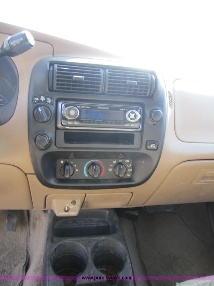 image for item 3743 1999 Ford Ranger XLT super cab pickup truck