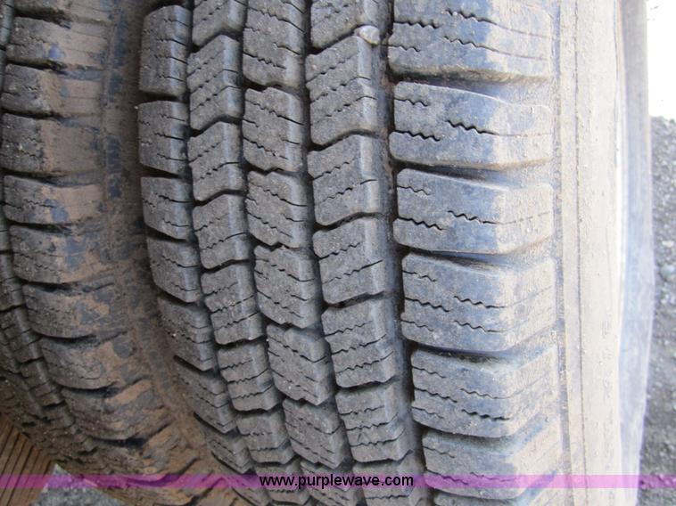 image for item 3744 1982 Chevrolet C30 wrecker/tow truck