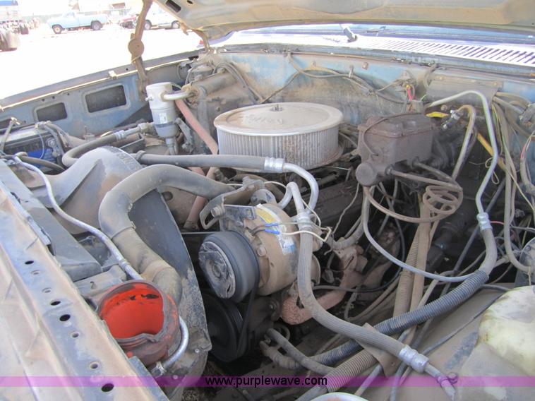 image for item 3744 1982 Chevrolet C30 wrecker/tow truck