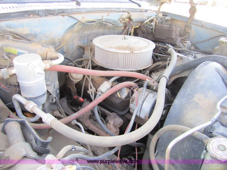 image for item 3744 1982 Chevrolet C30 wrecker/tow truck