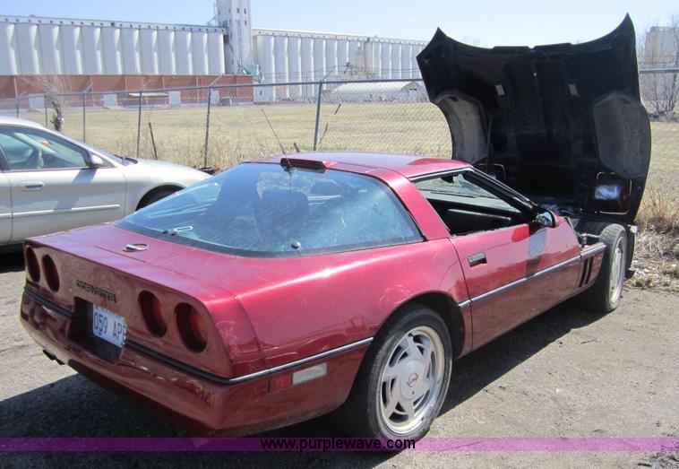 image for item 3747 1989 Chevrolet Corvette