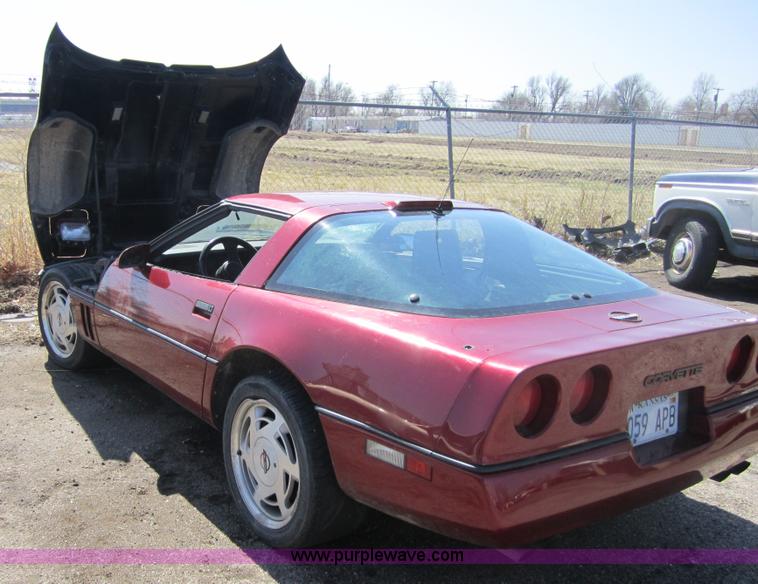 image for item 3747 1989 Chevrolet Corvette