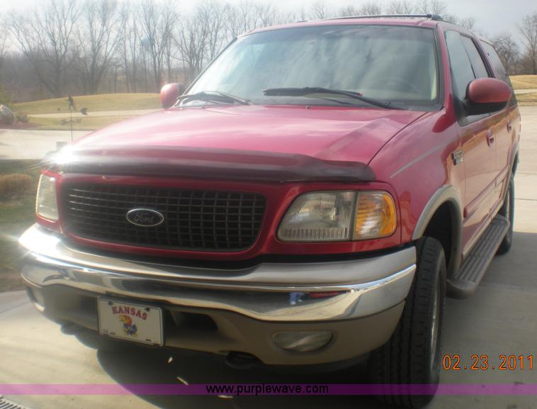 image for item 4437 2001 Ford Expedition Eddie Bauer Edition