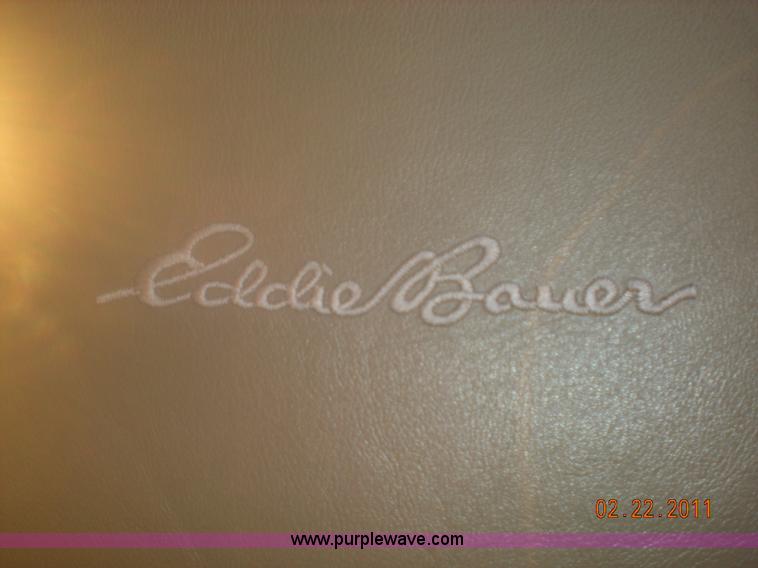 image for item 4437 2001 Ford Expedition Eddie Bauer Edition