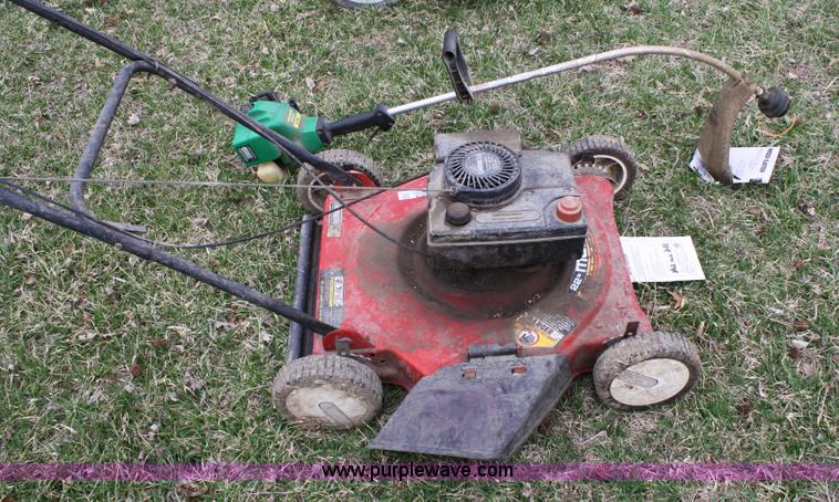image for item 5019 Murray 22" push mower